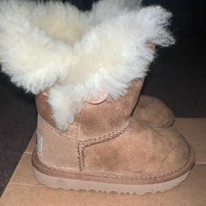 Toddler chestnut UGG boot 7C